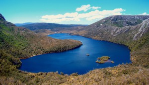 Dove-Lake_from_South-2008